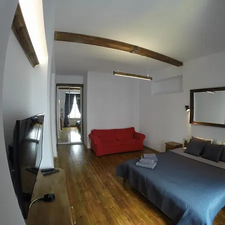 Apartment Honey *