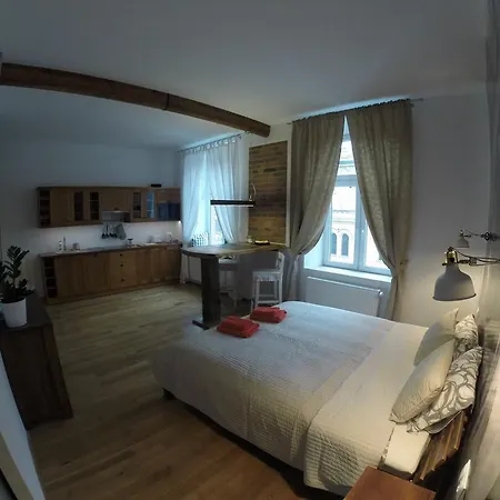 Apartment Honey *