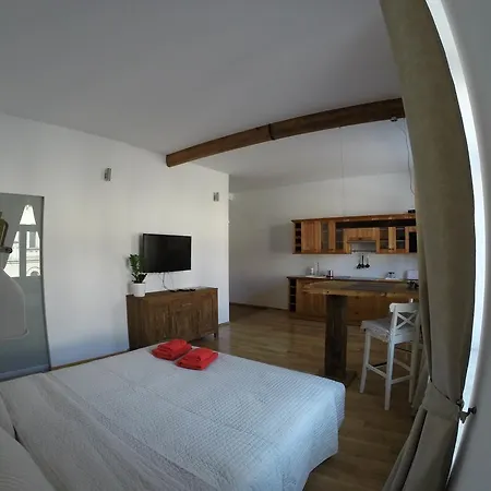 Honey Apartment *